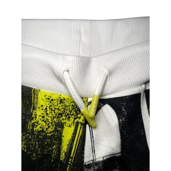 GUESS size 18 boys - drawstring graphic print sweat shorts - Picture 4 of 8